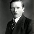David Spjut 1928, passbild inför resan till USA.           